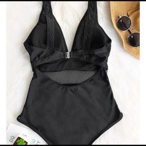 Cupshe Large Black swimsuit New with tags